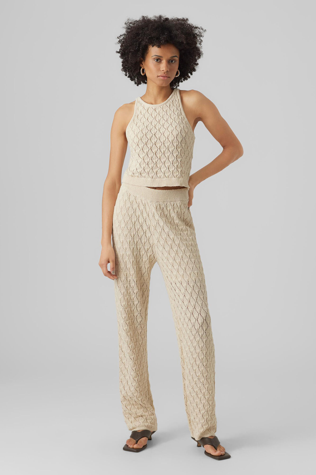 Top de crochê com decote halter - Cinza