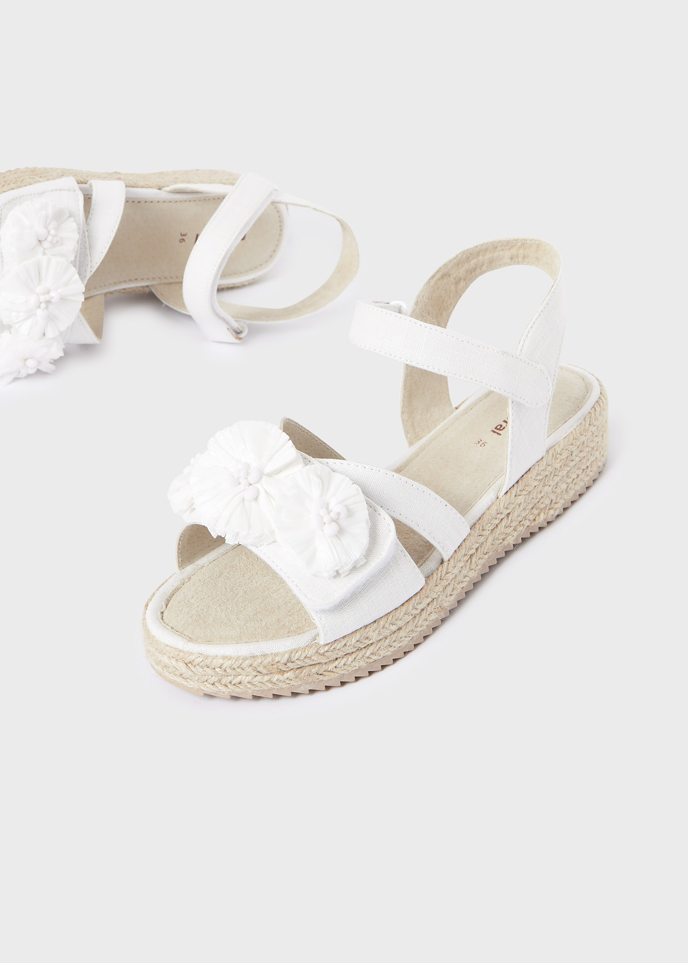 Sandália espadrille com estampa floral para menina