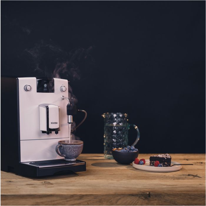 Nivona Kaffeevollautomat CafeRomatica NICR 560 // 1kg Nivona Kaffee gratis