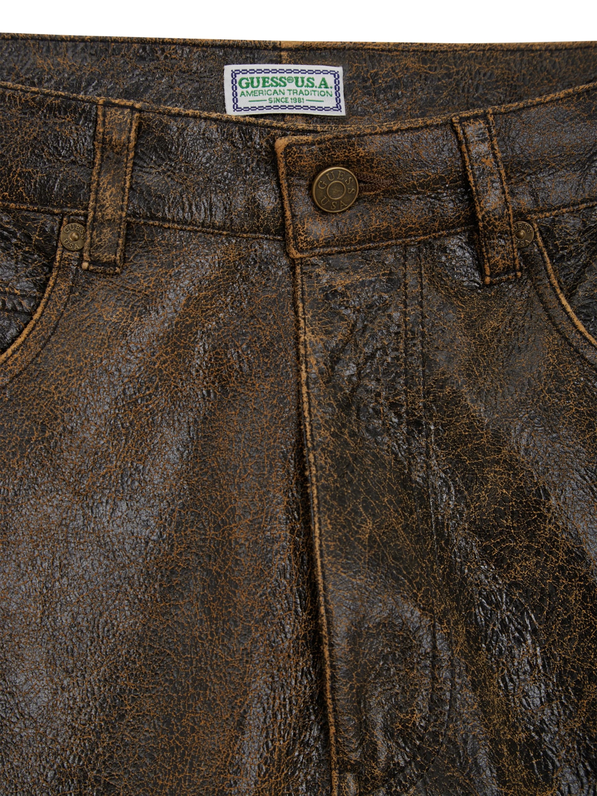 Shorts de couro rachado