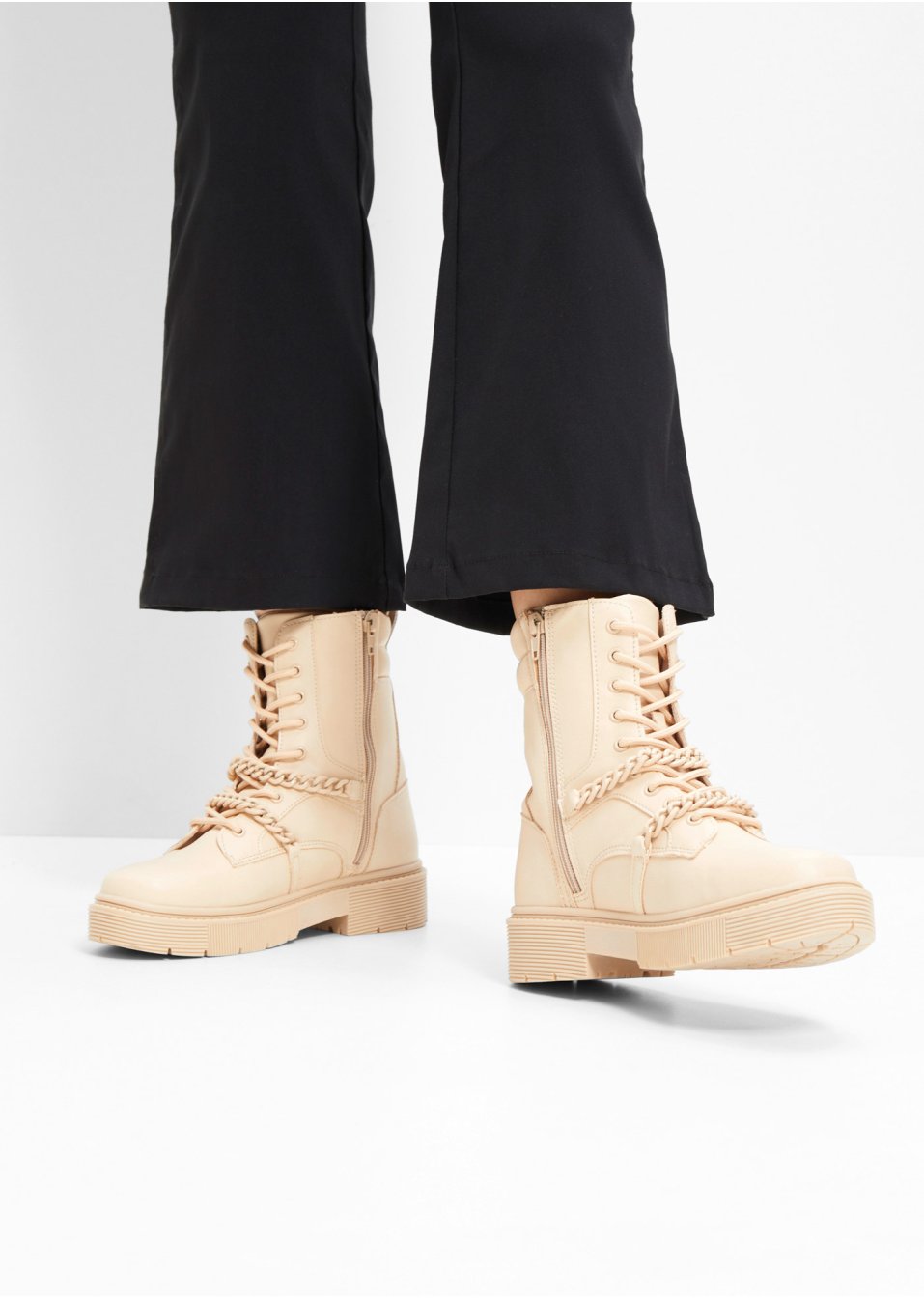 Boots à lacets