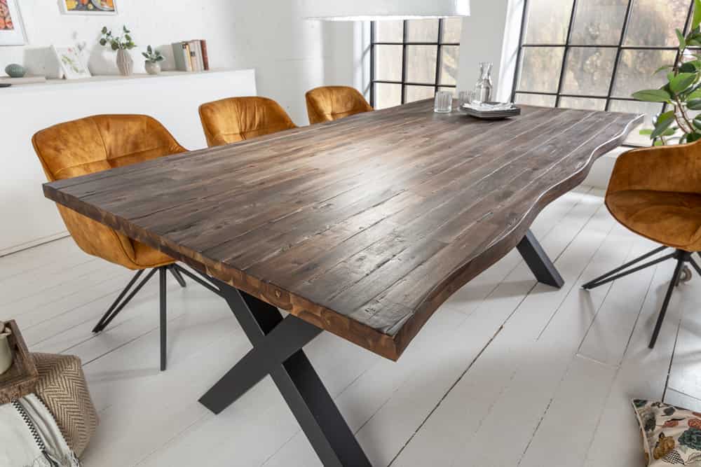 Massivholz Esstisch GENESIS VINTAGE 160cm braun Akazie schwarzes X-Gestell Baumkante