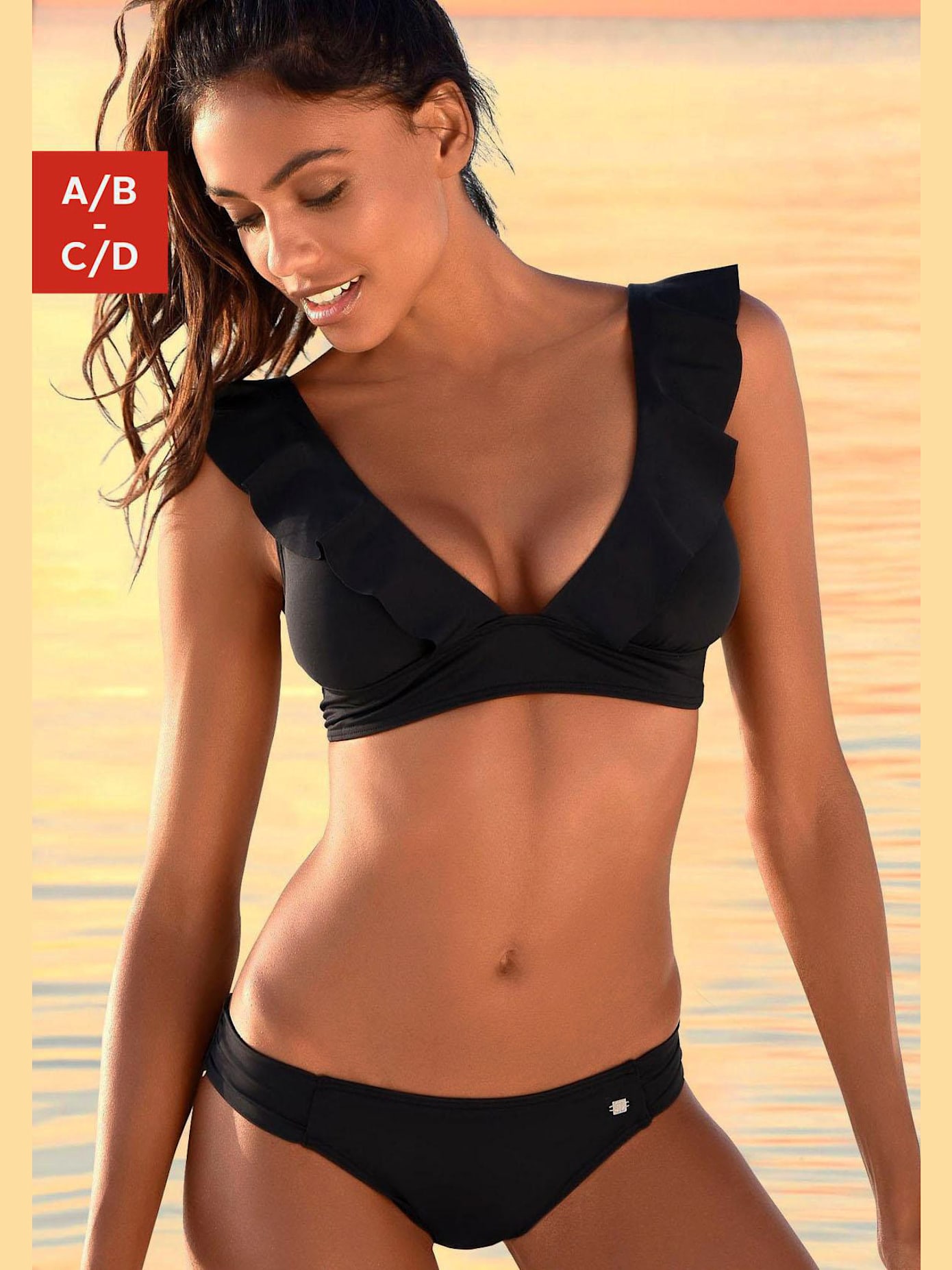 Bikini triangle bord à volants élégant