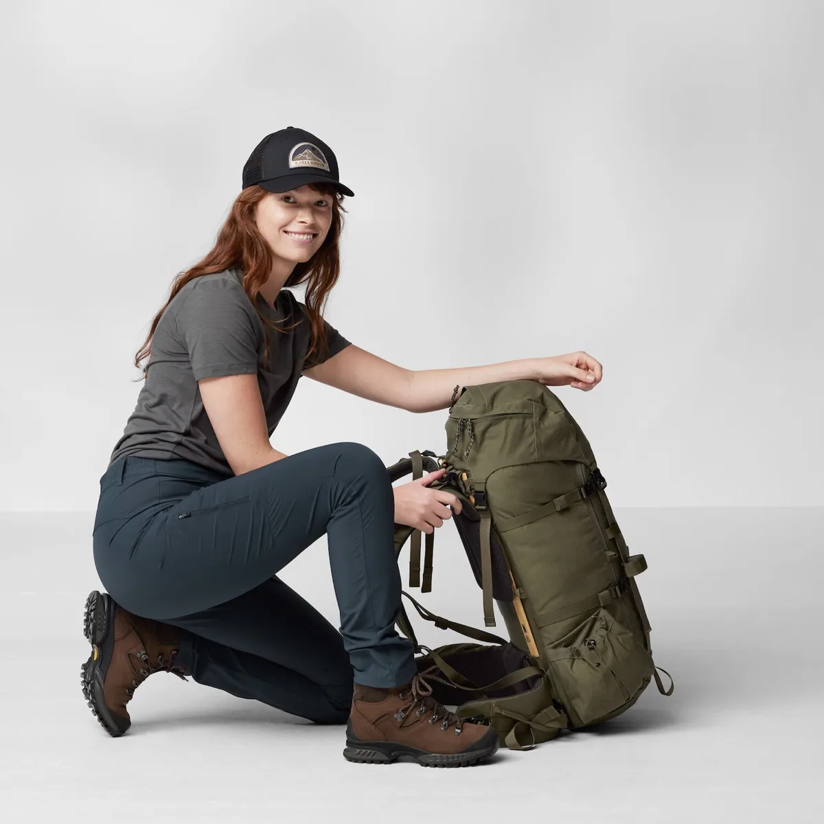 Fjällräven Women's Abisko Trail Stretch Trousers Dark Navy
