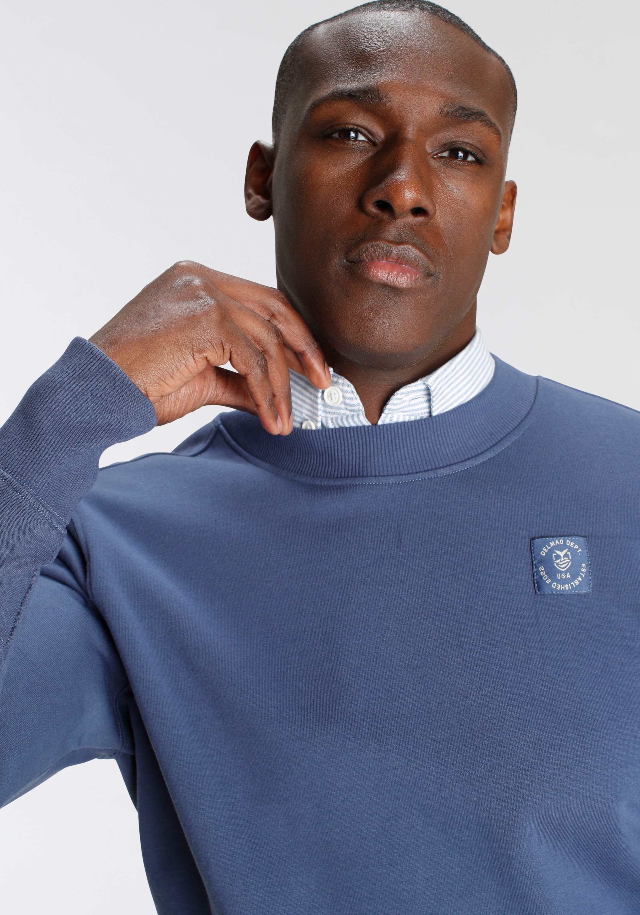 DELMAO Sweatshirt , Langarm,  Regular Fit,  unifarben,  Basic-Stil
