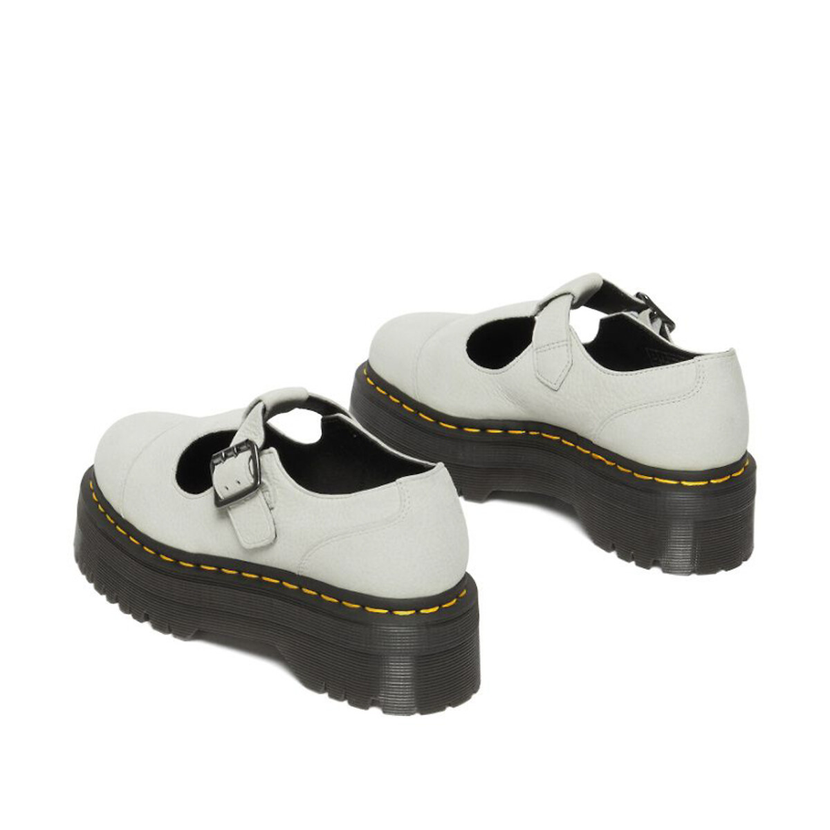DR. MARTENS<br>Derby's conheceu platformzool Bethan olha com desdém Nubuck Desgastado