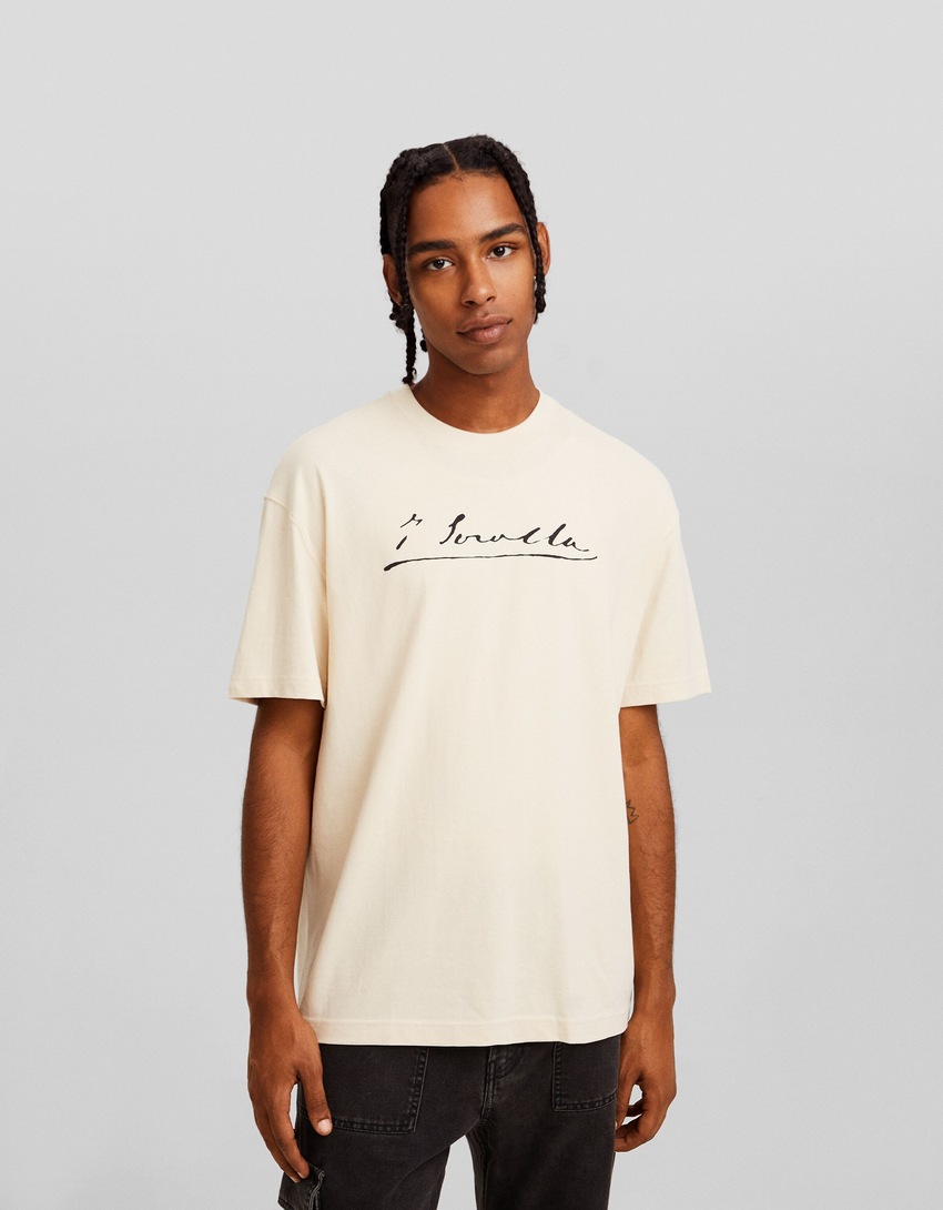 Camiseta de manga curta com estampa Joaquín Sorolla e modelagem quadrada.