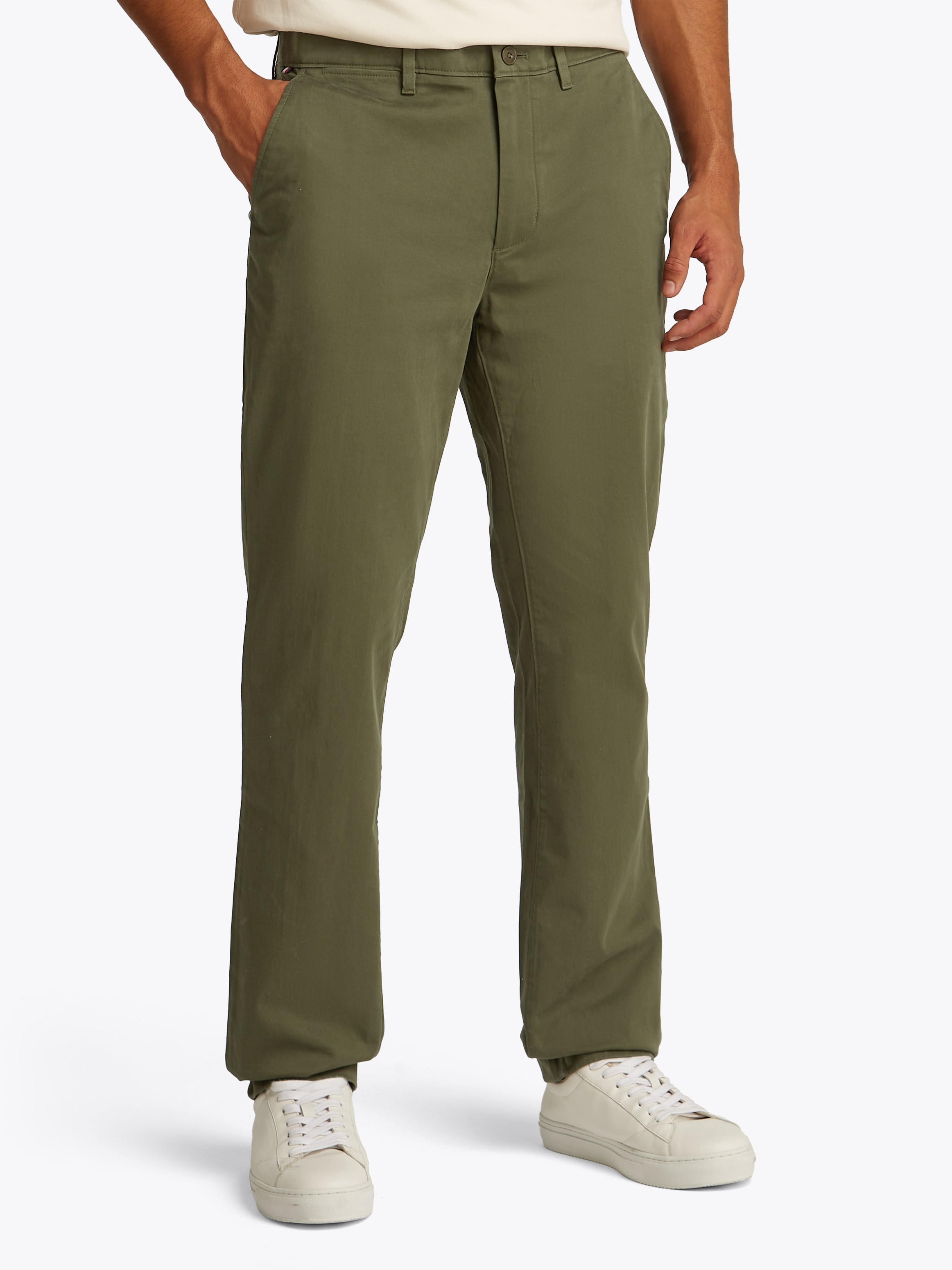 Tommy Hilfiger Chinohose »DENTON CHINO SATIN«  mit Gesässtaschen mit Knopf, Logostickerei
