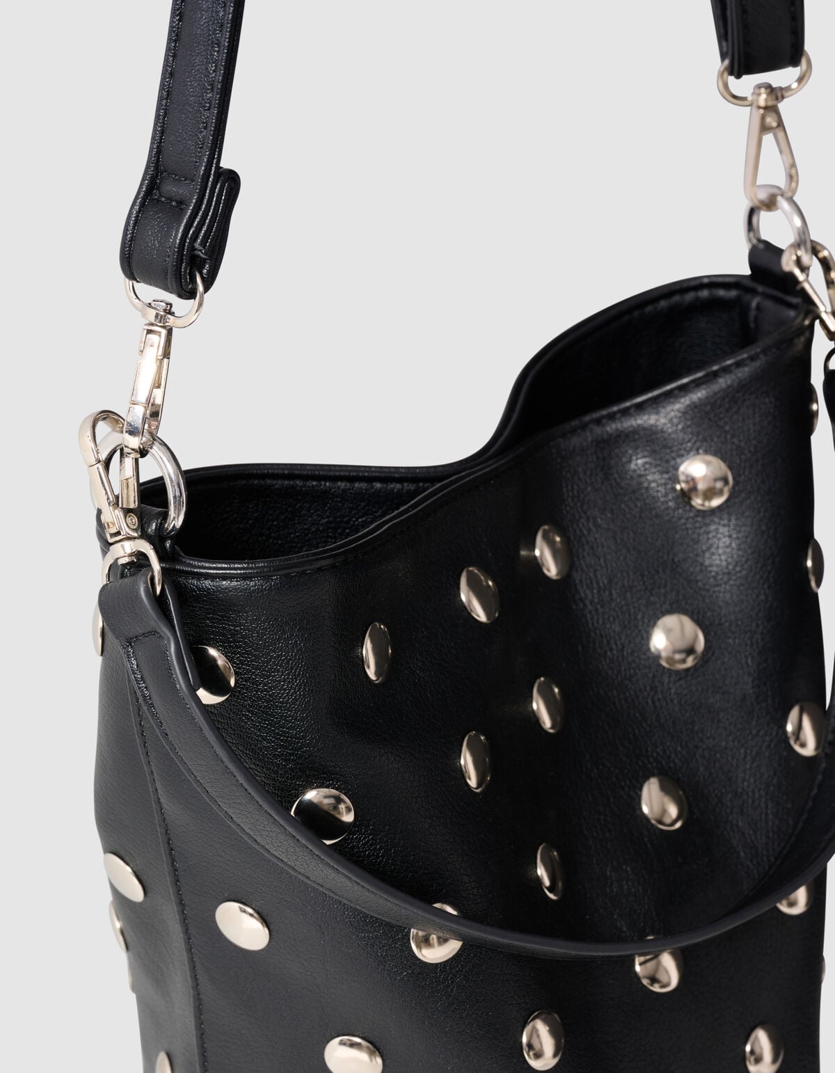 Studded Bucket Tas Zwart