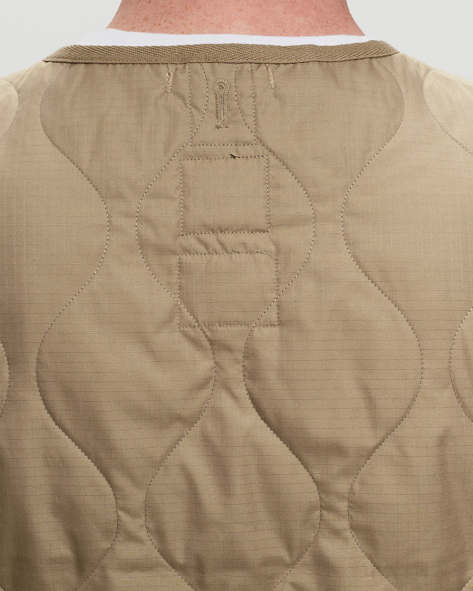 Taion MILITARY ZIP V NECK DOWN VEST