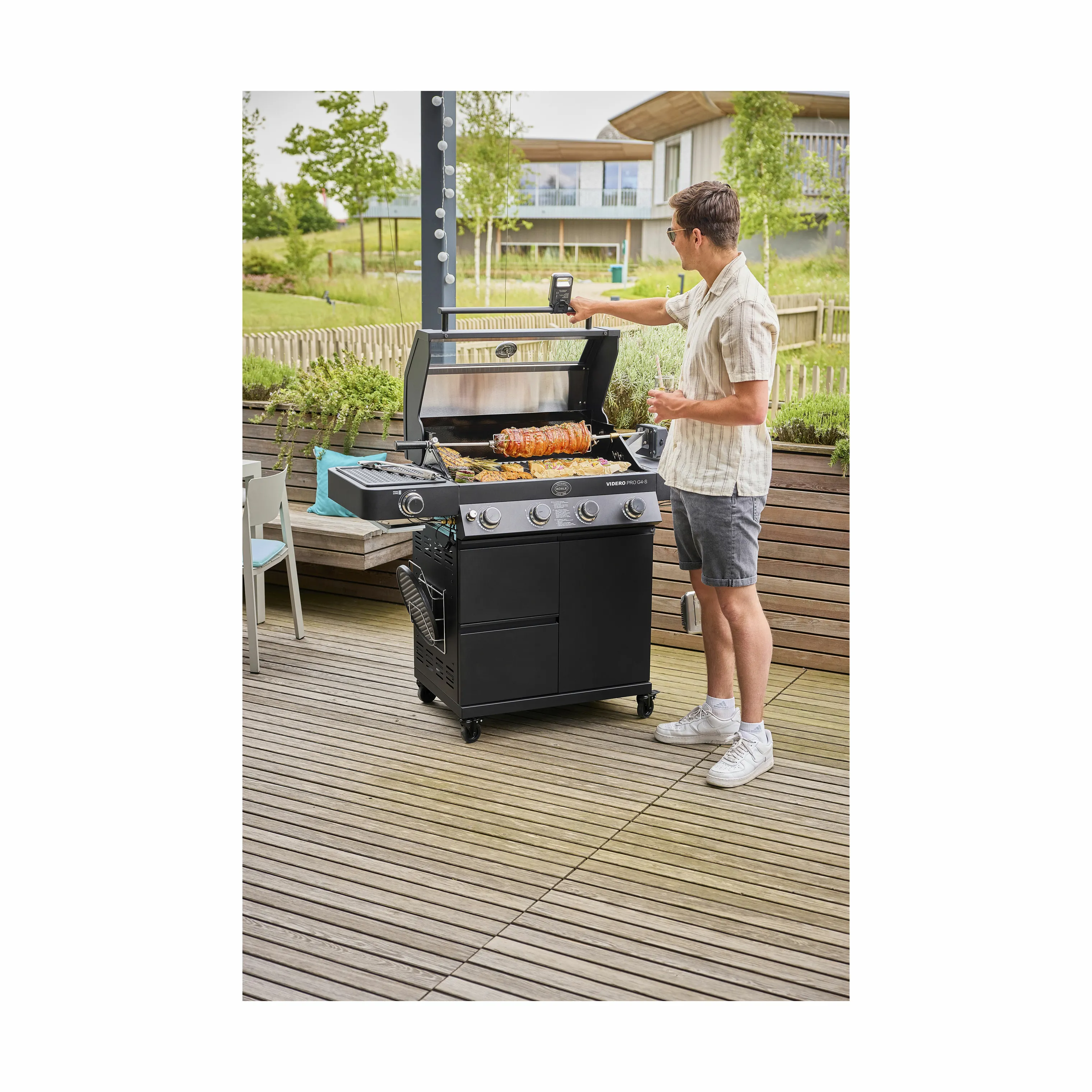 RÖSLE Videro Pro Gasgrill