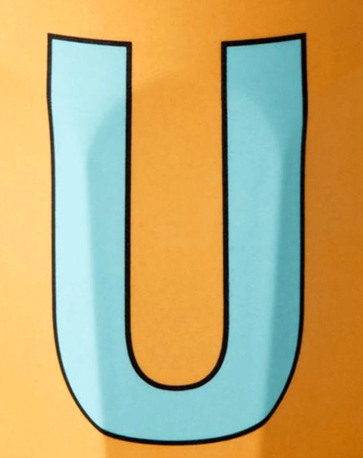 Melamin-Becher LETTER U - MEDIUM in apricot