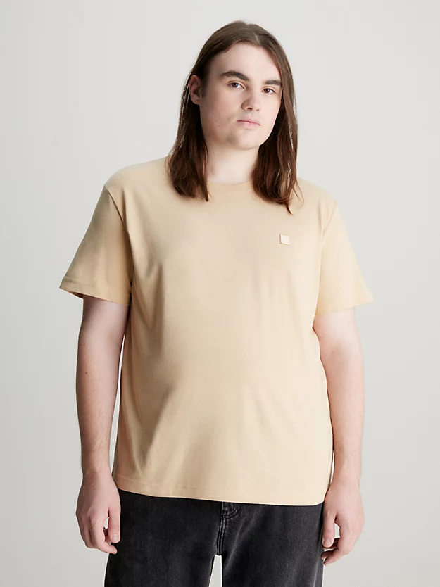 Camiseta com monograma