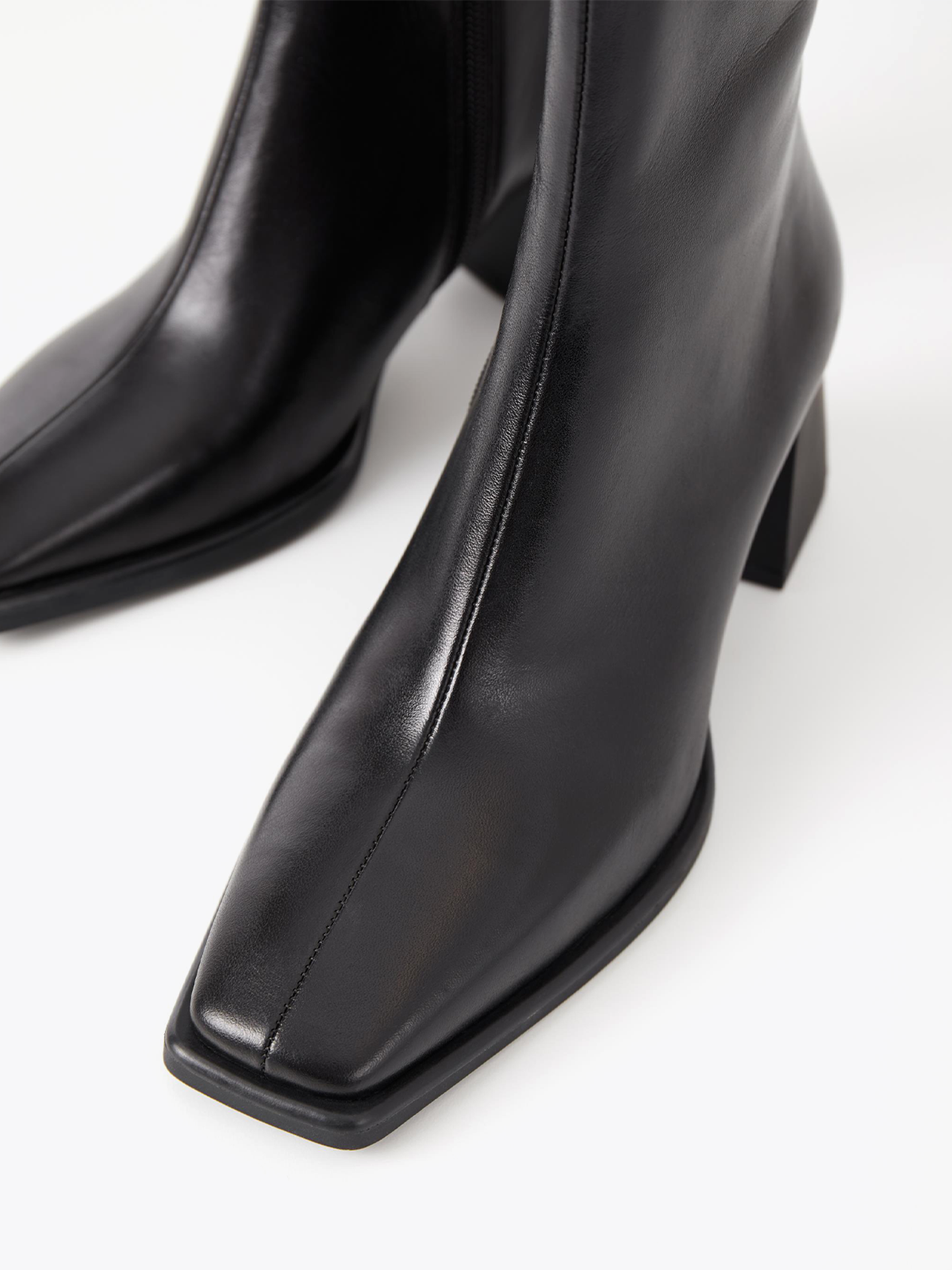 Hedda Boots