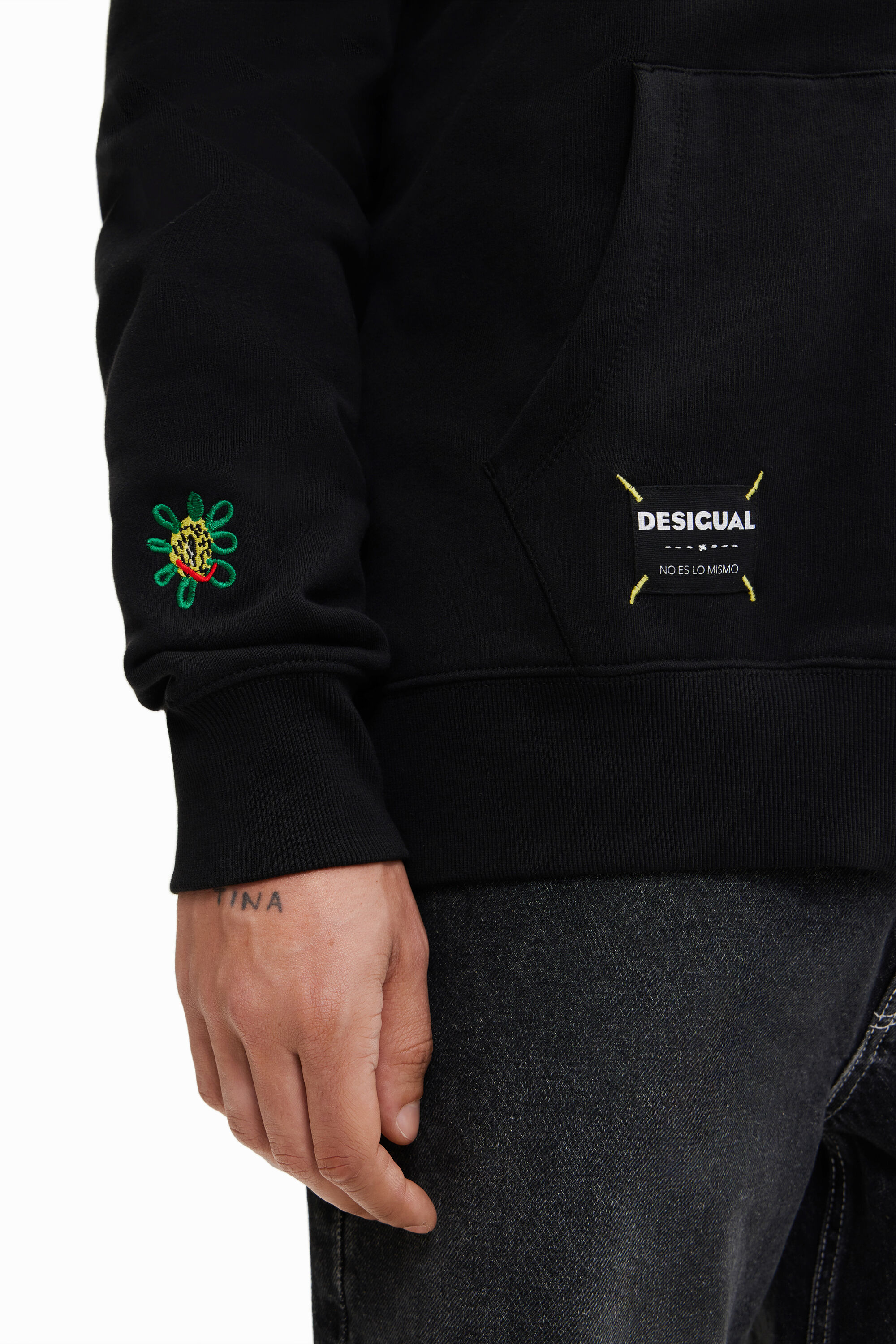 Sweat-shirt capuche broderies