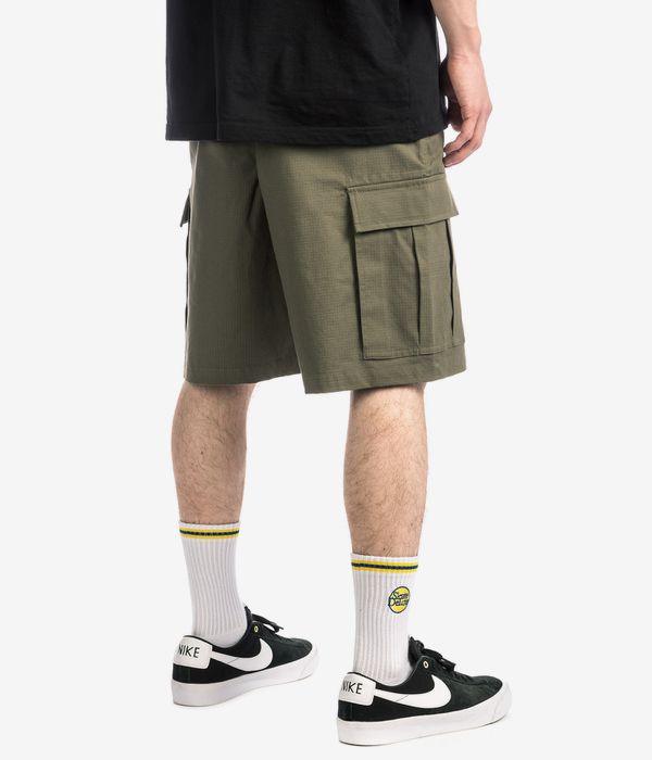 Nike SB Kearny Cargo Shorts (medium olive)