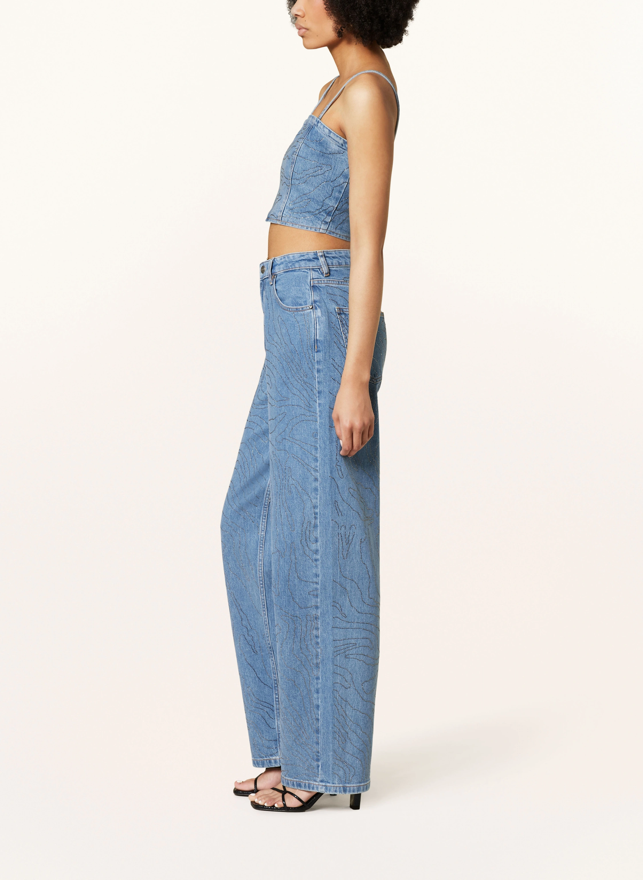 ROTATE Straight Jeans mit Schmucksteinen