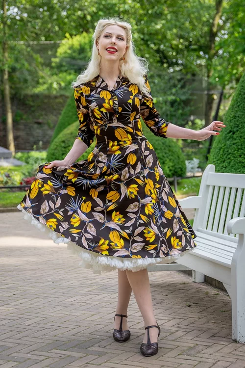 Hearts & Roses Josie Floral swing jurk in zwart en geel