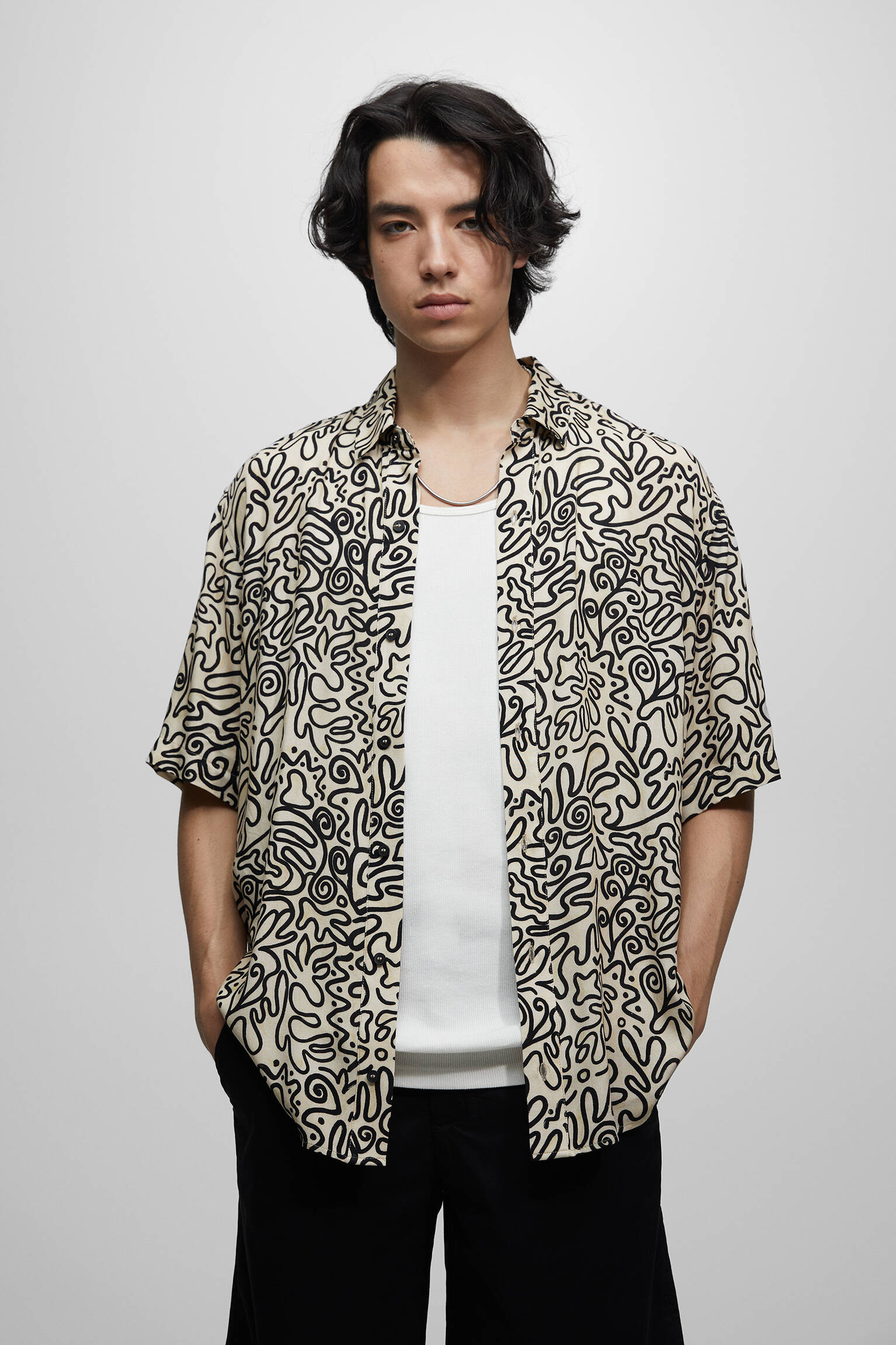 CAMISA ESTAMPADA DE MANGA CURTA - BRANCA