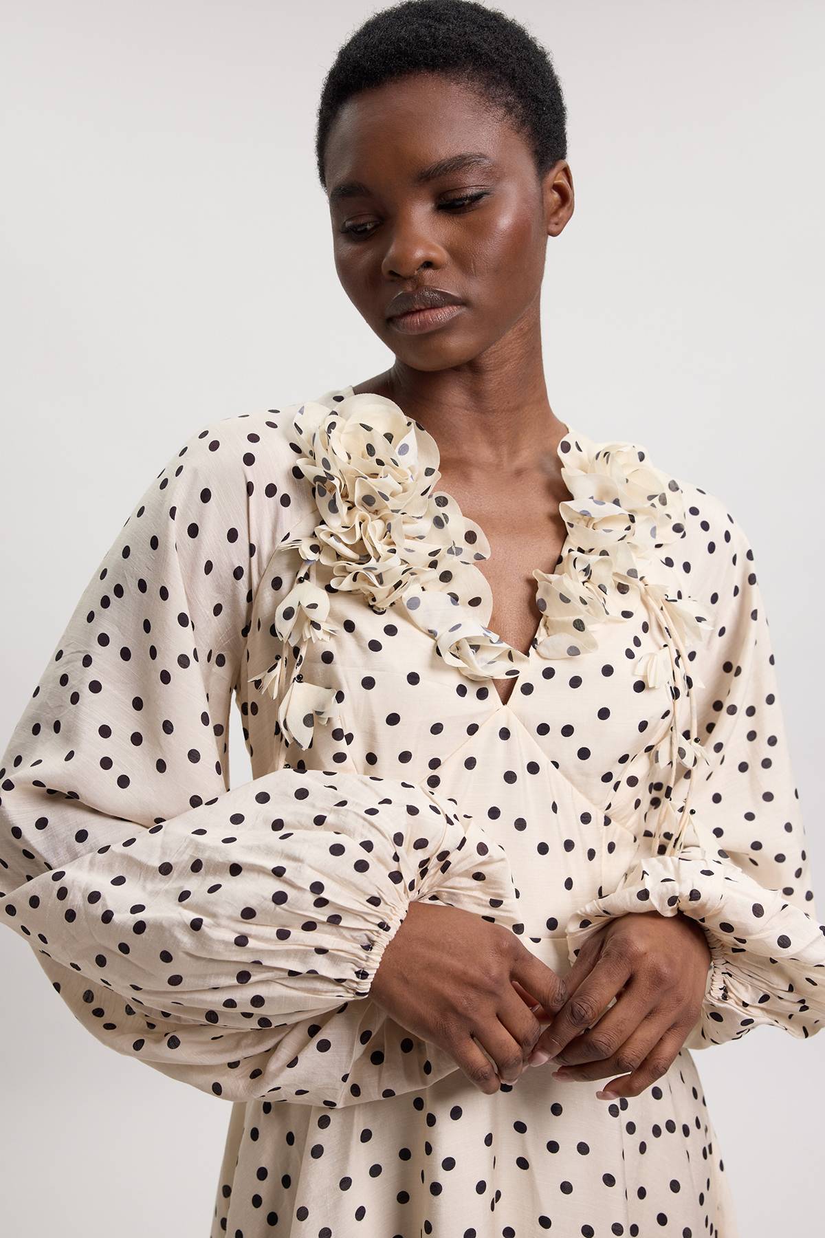 KarenMillen Robe Mini Tissée À Pois Avec Appliqués Et Épaules Dénudées