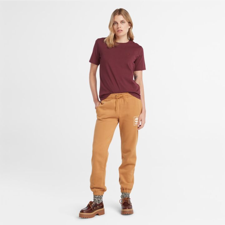 Camiseta feminina Exeter River na cor bordô.