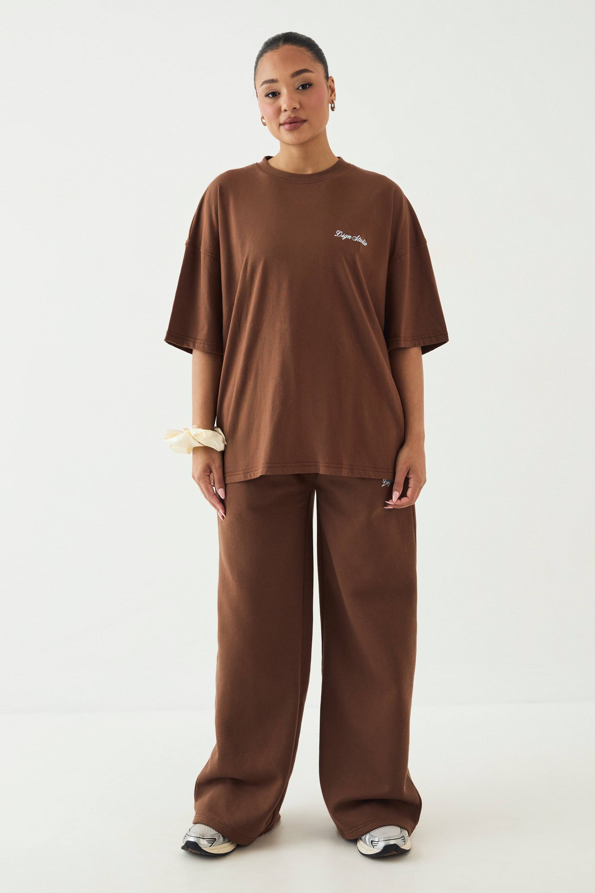 T-shirt Oversize Brodé Script Dsgn Studio