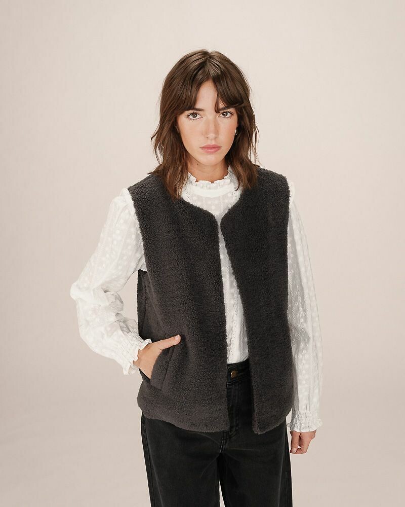 GRACE & MILA<br>Colete sherpa sem mangas SINATRA