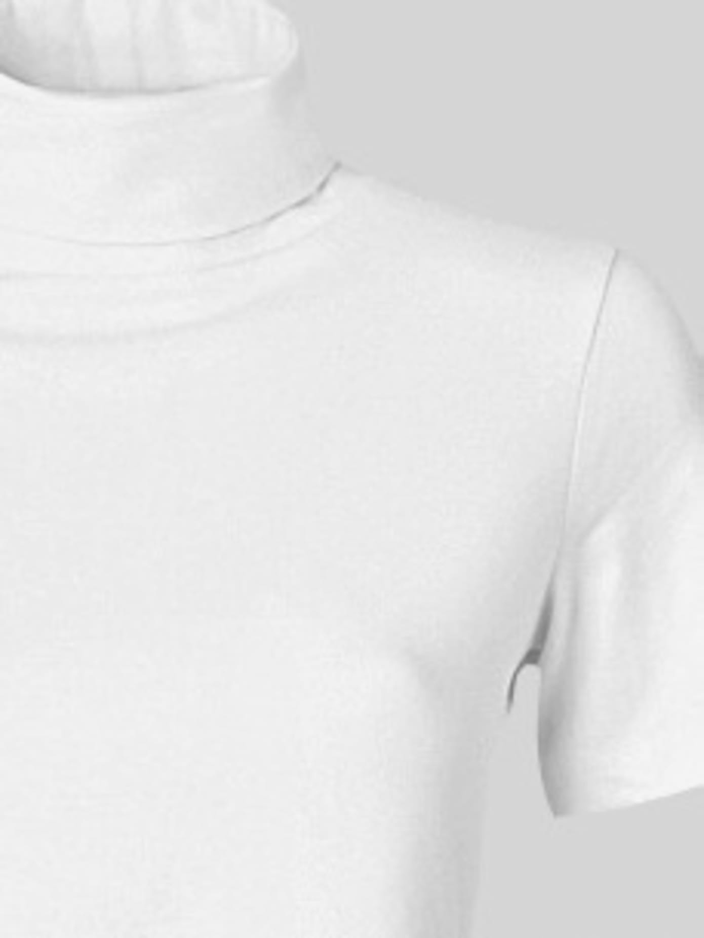 T-shirt col roulé basique facile à associer avec joli col roulé