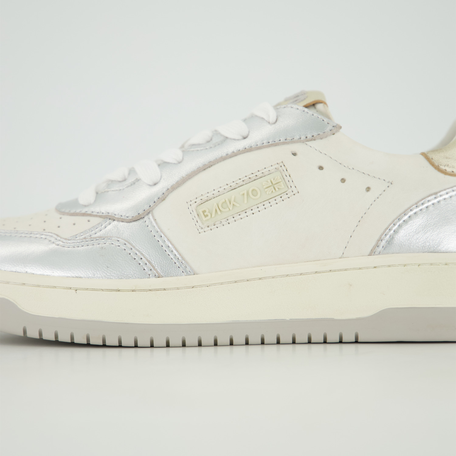 Back 70 Sneaker