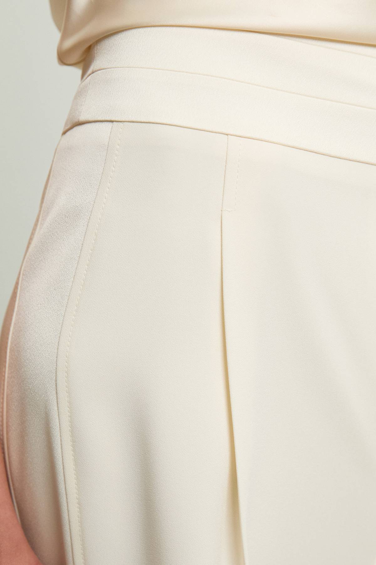 KarenMillen Pantalon Large Tailleur En Crêpe Satiné Dos Petite