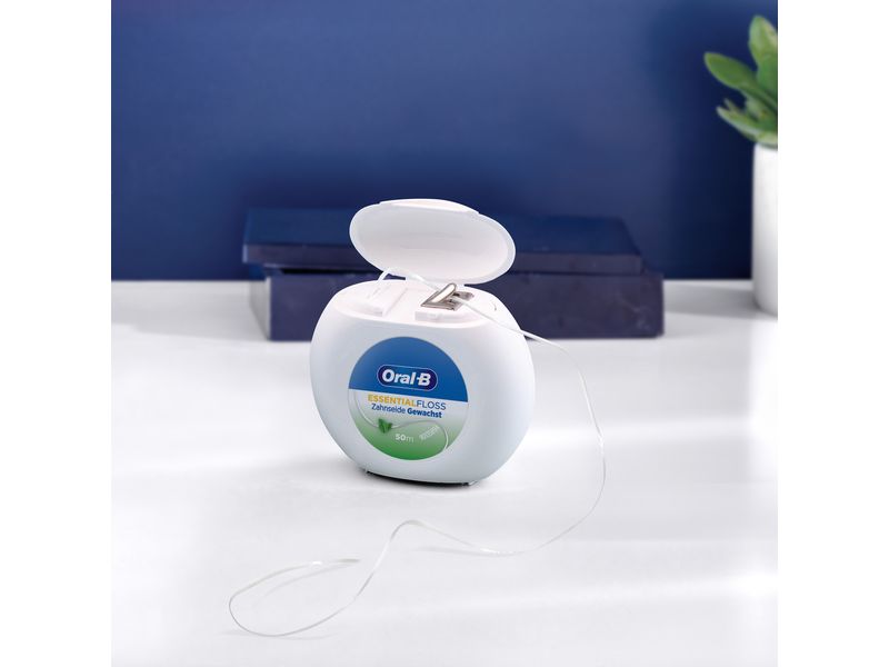 Oral-B Zahnseide Essential Floss gewachst Minze 50 m Gewachste Zahnseide mit Minzaroma