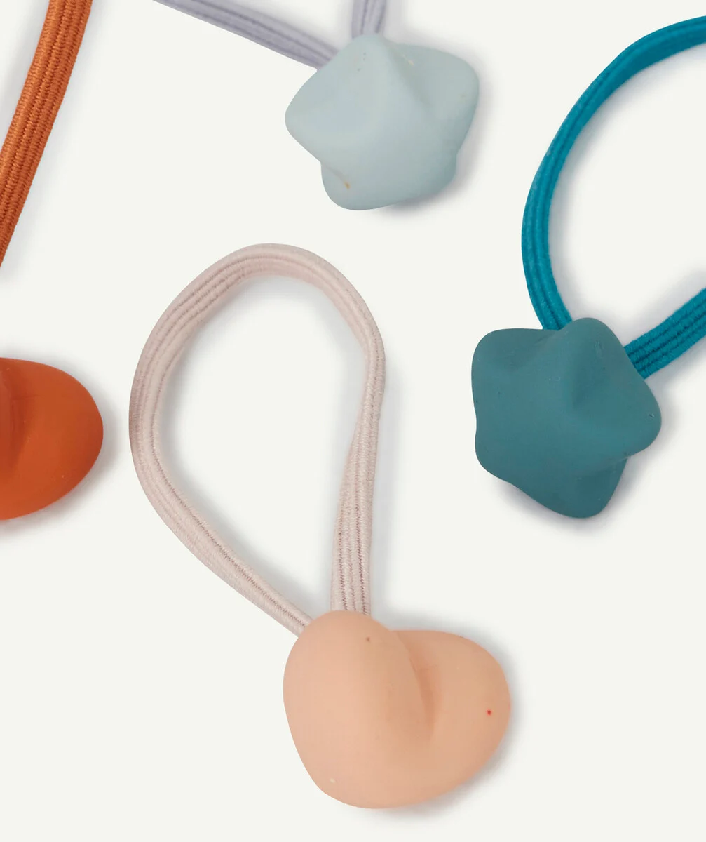 LE LOT DE 4 ÉLASTIQUES AVEC FORMES EN RELIEF