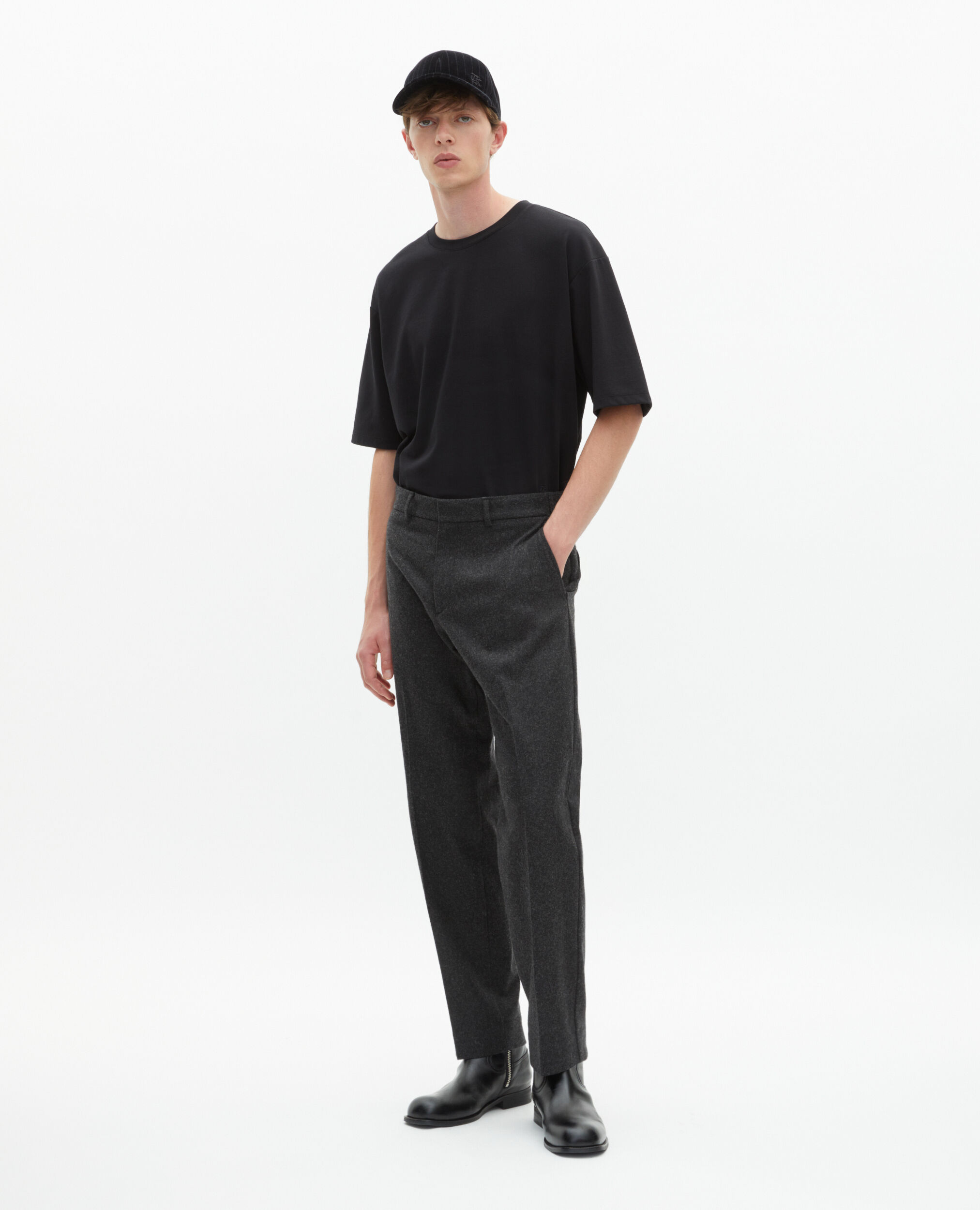 Pantalon ajusté gris foncé