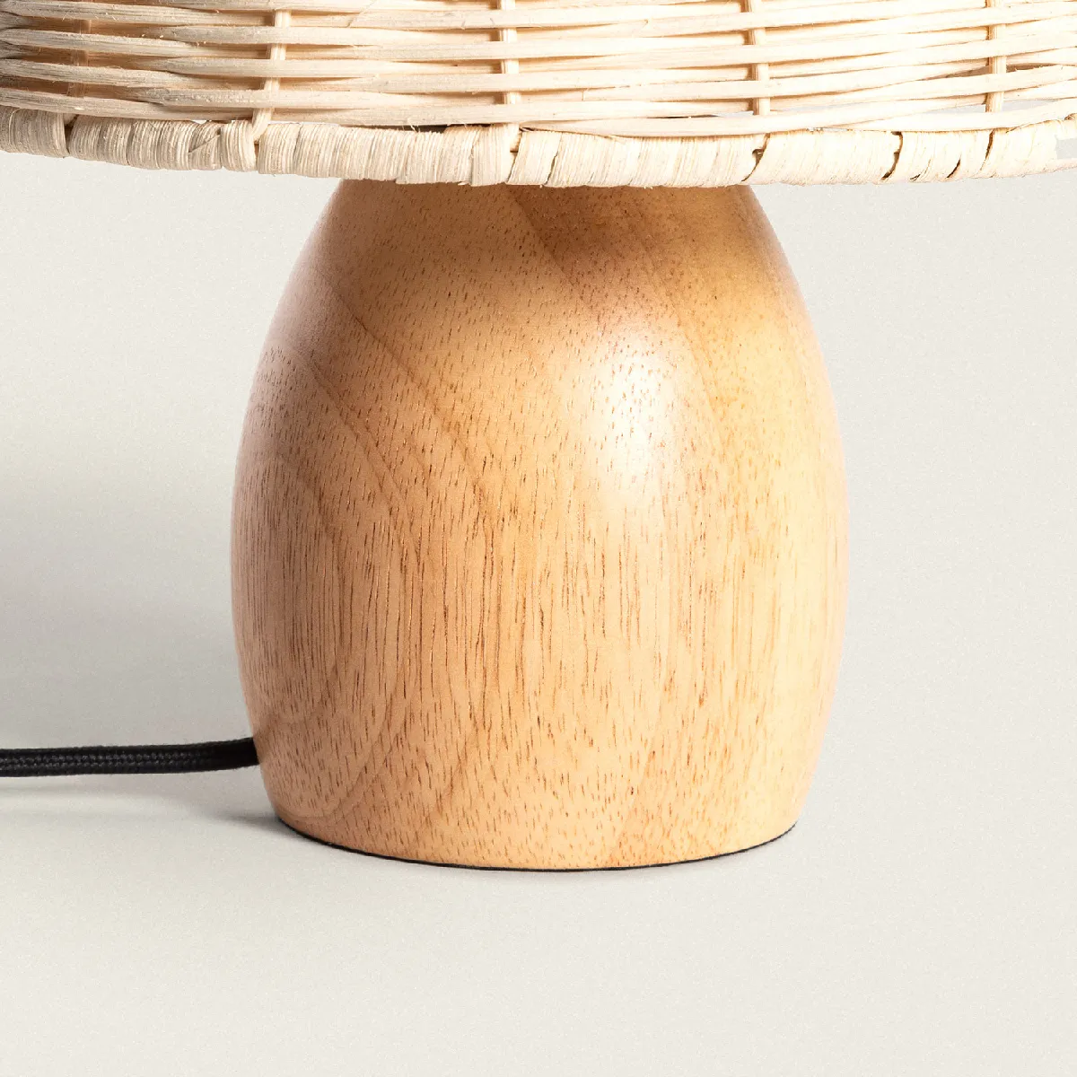 Ledkia Lampe Karava - Bois et Rotin