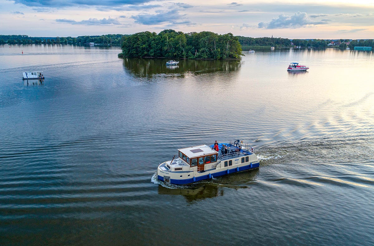 Hausboot-Übernachtung Rechlin