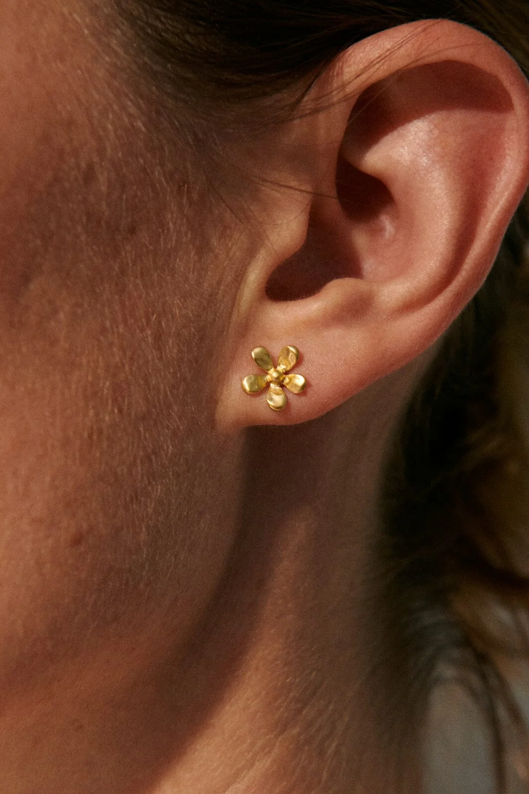 Pernille Corydon Jewellery Wild Poppy Earstick