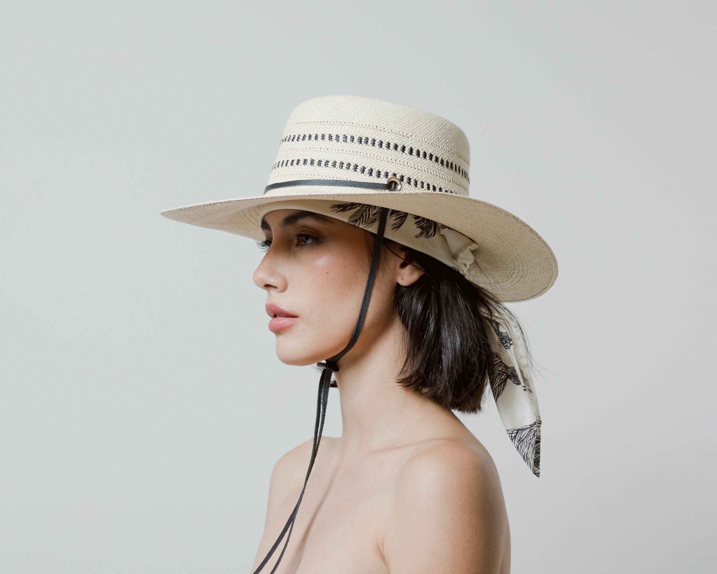 Chapeau « Ginebra » avec bandeau en cuir et mouchoir