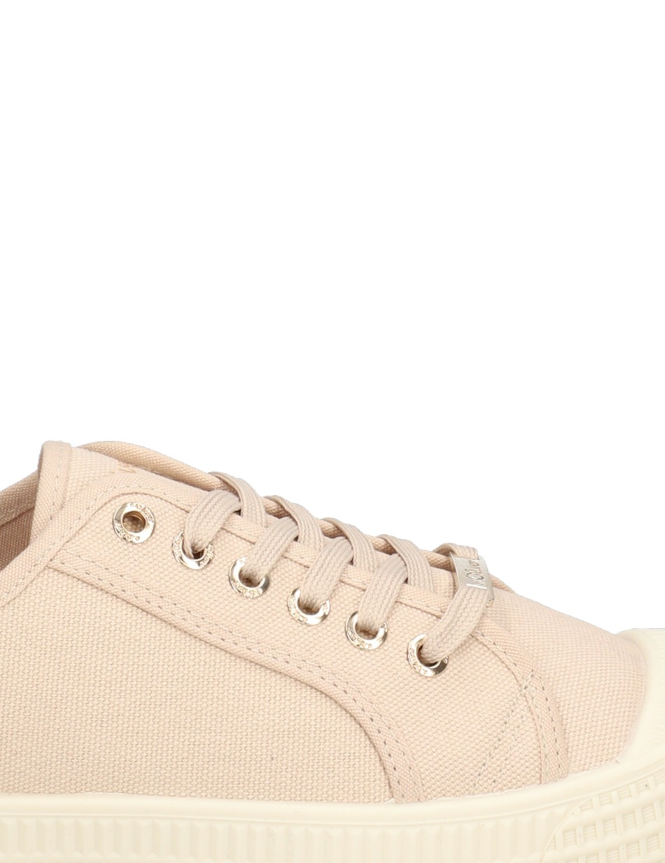 Canvas Sneaker
