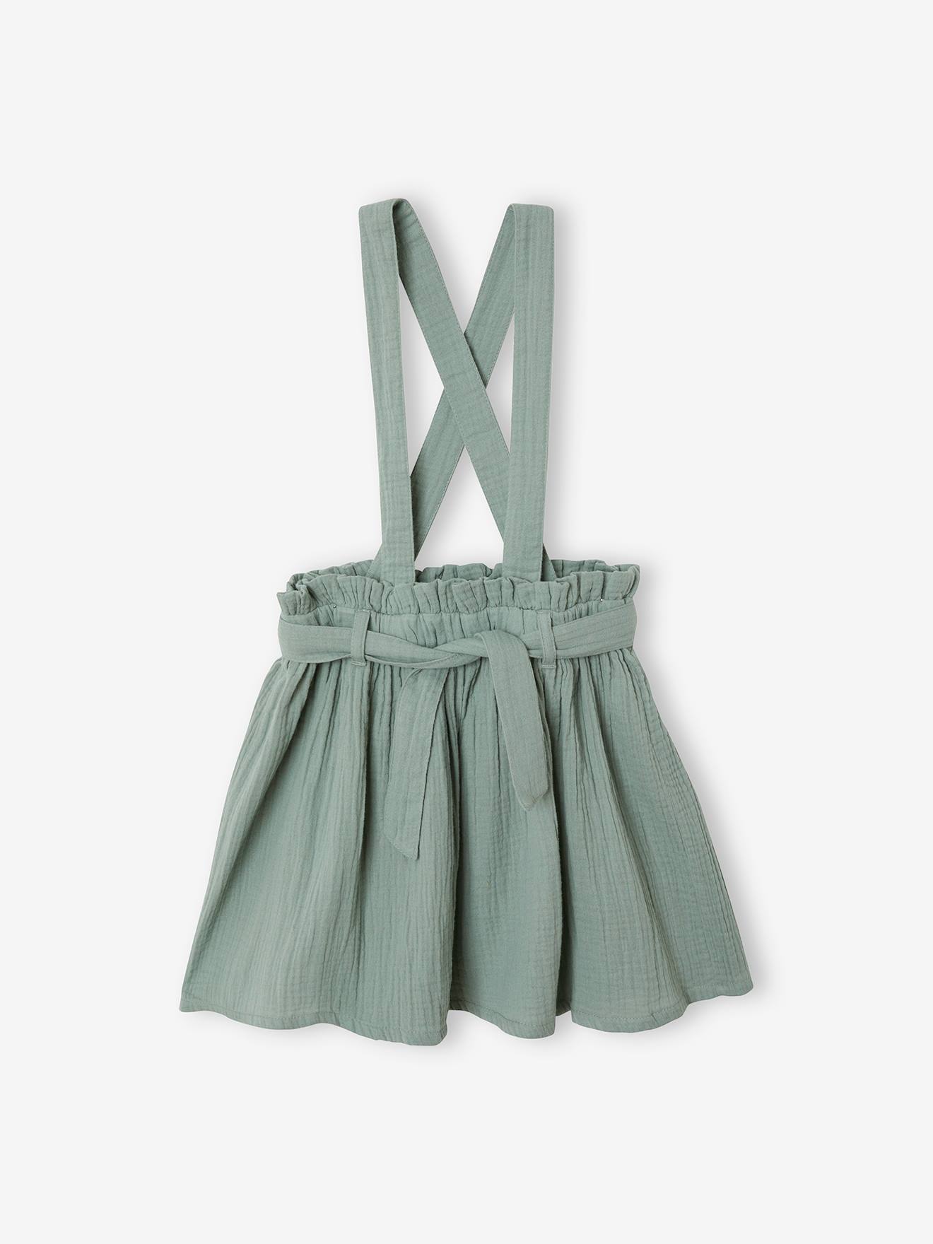 Look feminino: camiseta listrada + saia lisa de chiffon de algodão verde claro