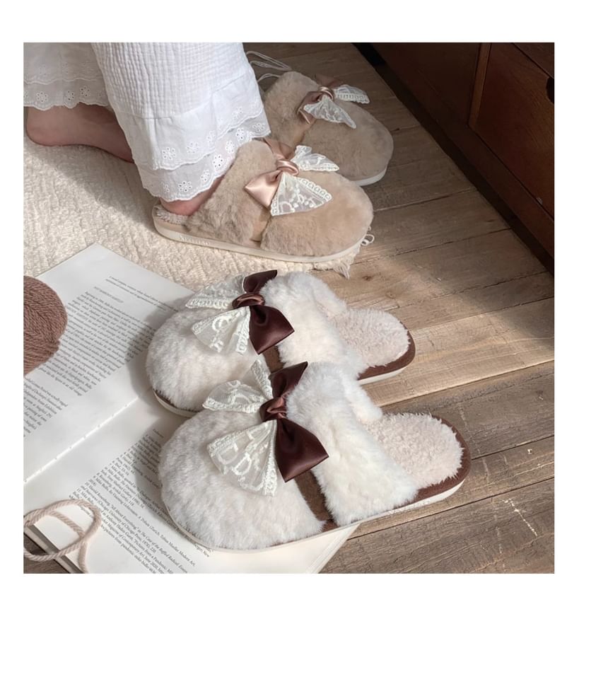 Honkizz - Fluffy pantoffels met strik
