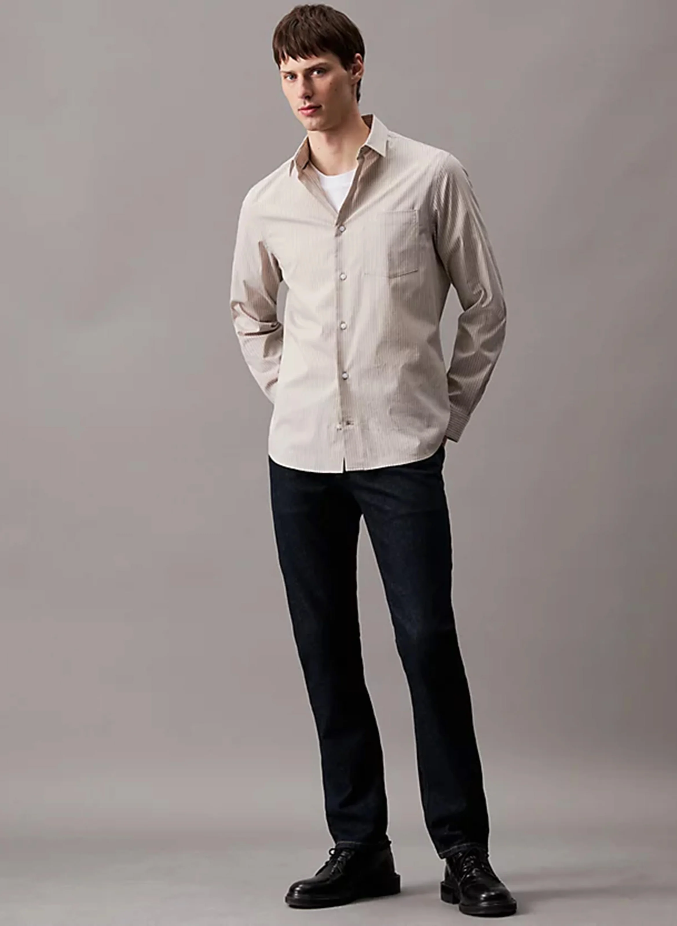 Chemise droite col classique en coton bio mélangé rayée | Gris