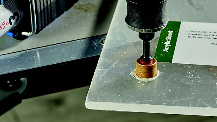 Trépan sans foret pilote Dremel pour multi-matériaux Ø.100 mm
