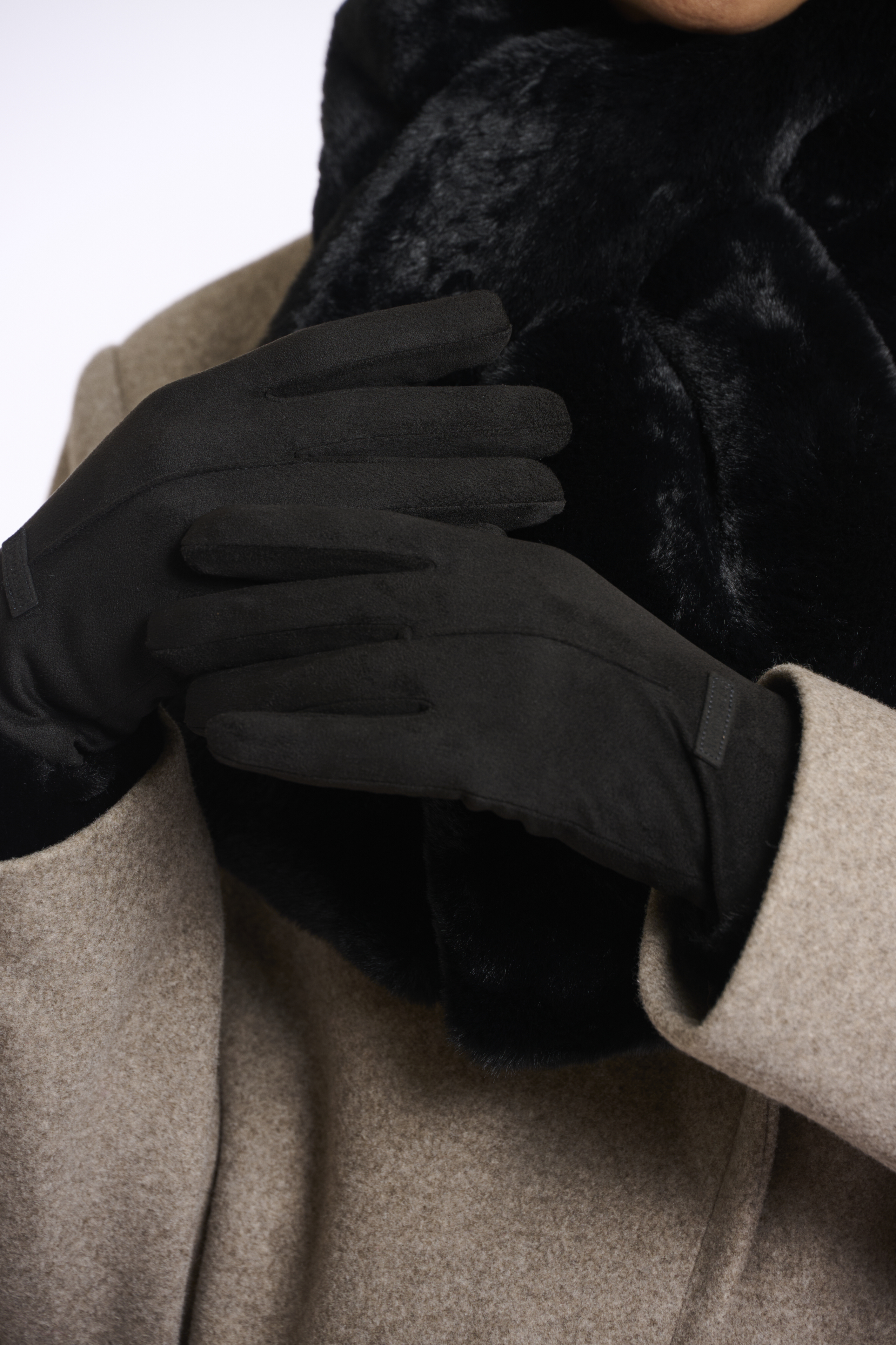 Rino & Pelle - Danzo Gloves With Fake Fur - Black