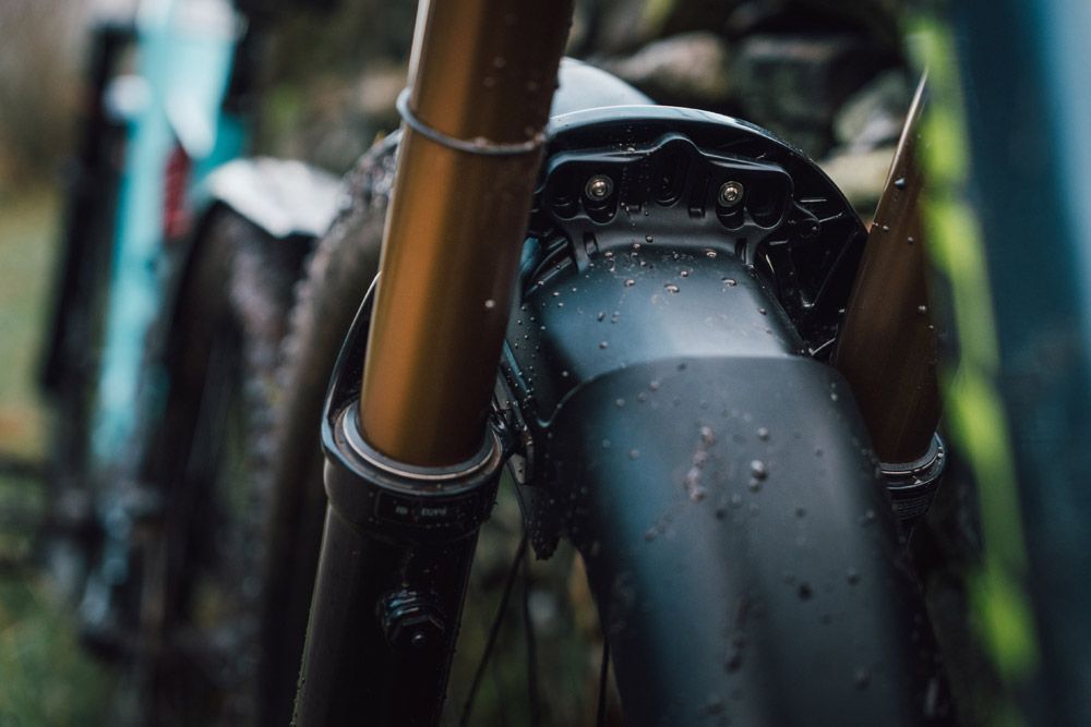 Mudhugger EVO Bolt-On Long Vorderrad-Schutzblech kaufen | Bike-Discount
