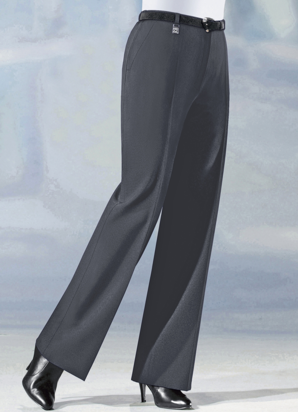 Hose in angesagter Marlene-Form in 6 Farben