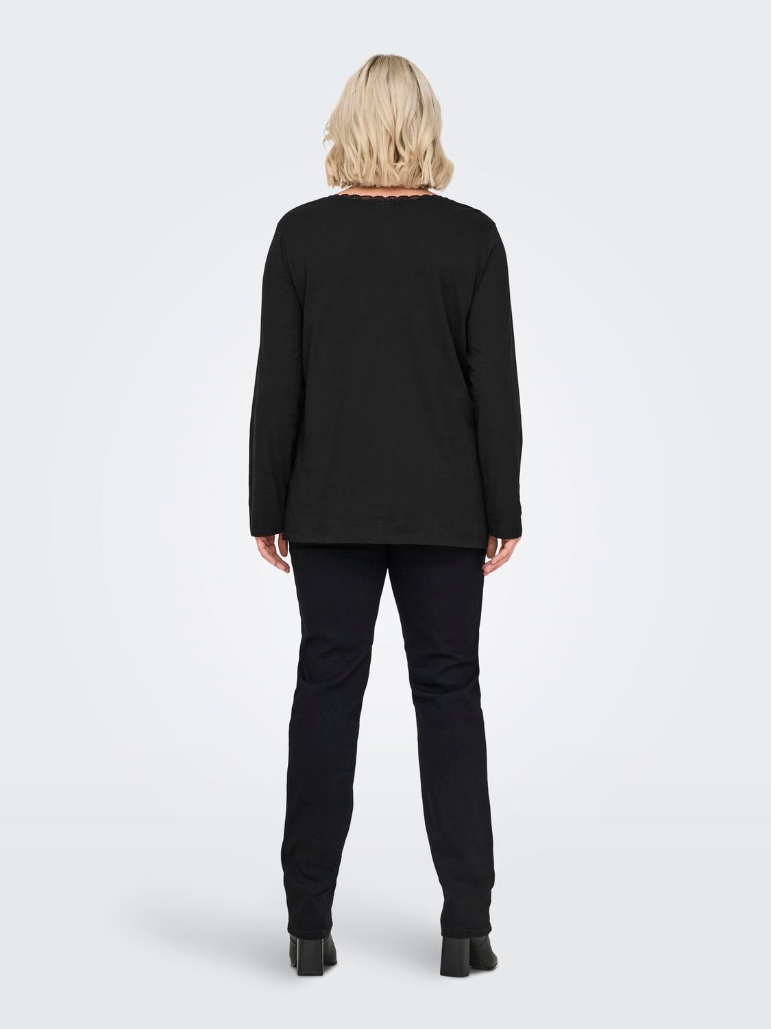 CARBONNIE Top Black