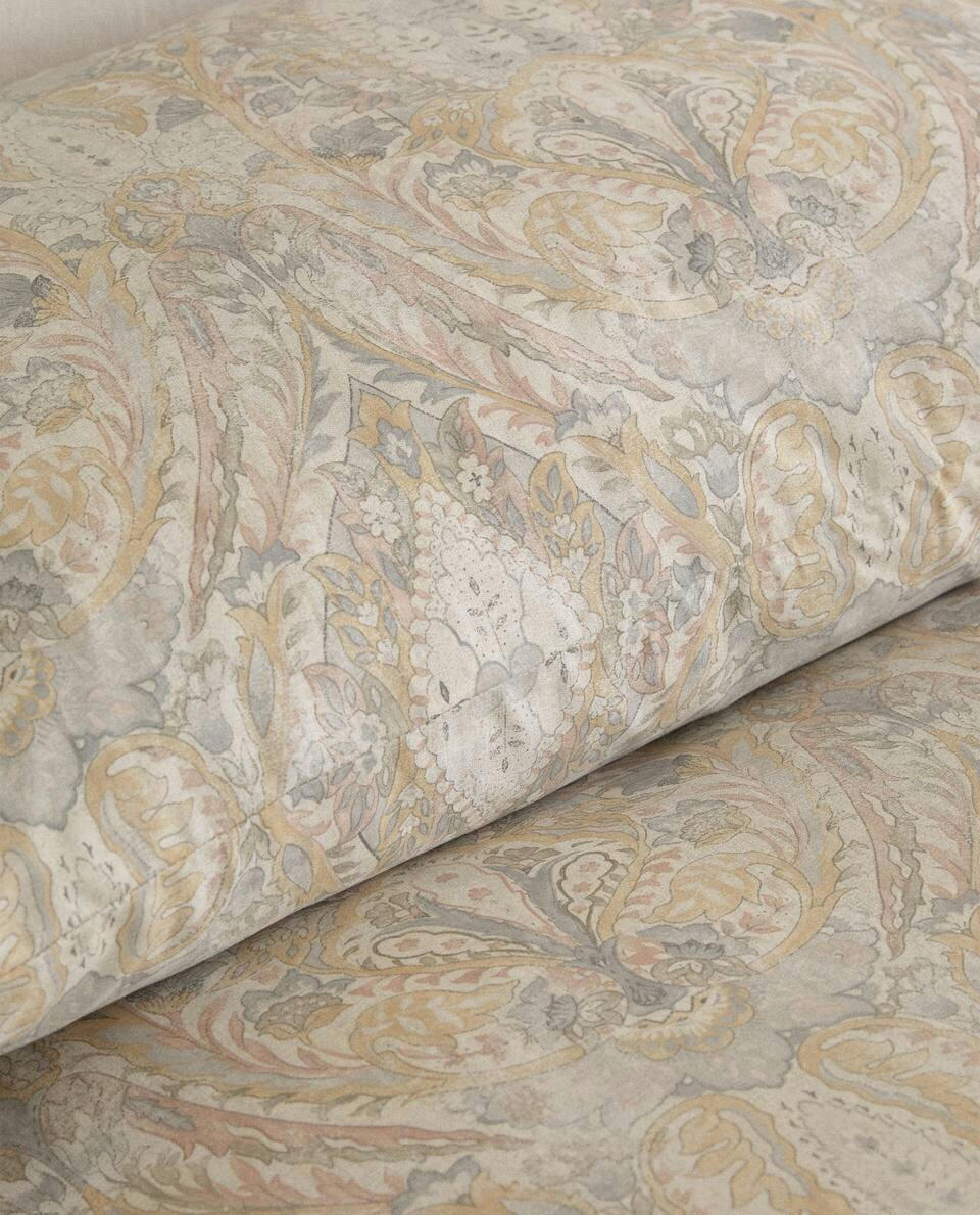 CAPA DE EDREDOM COM ESTAMPA PAISLEY