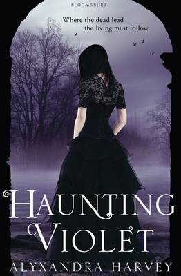 Haunting Violet (Paperback)