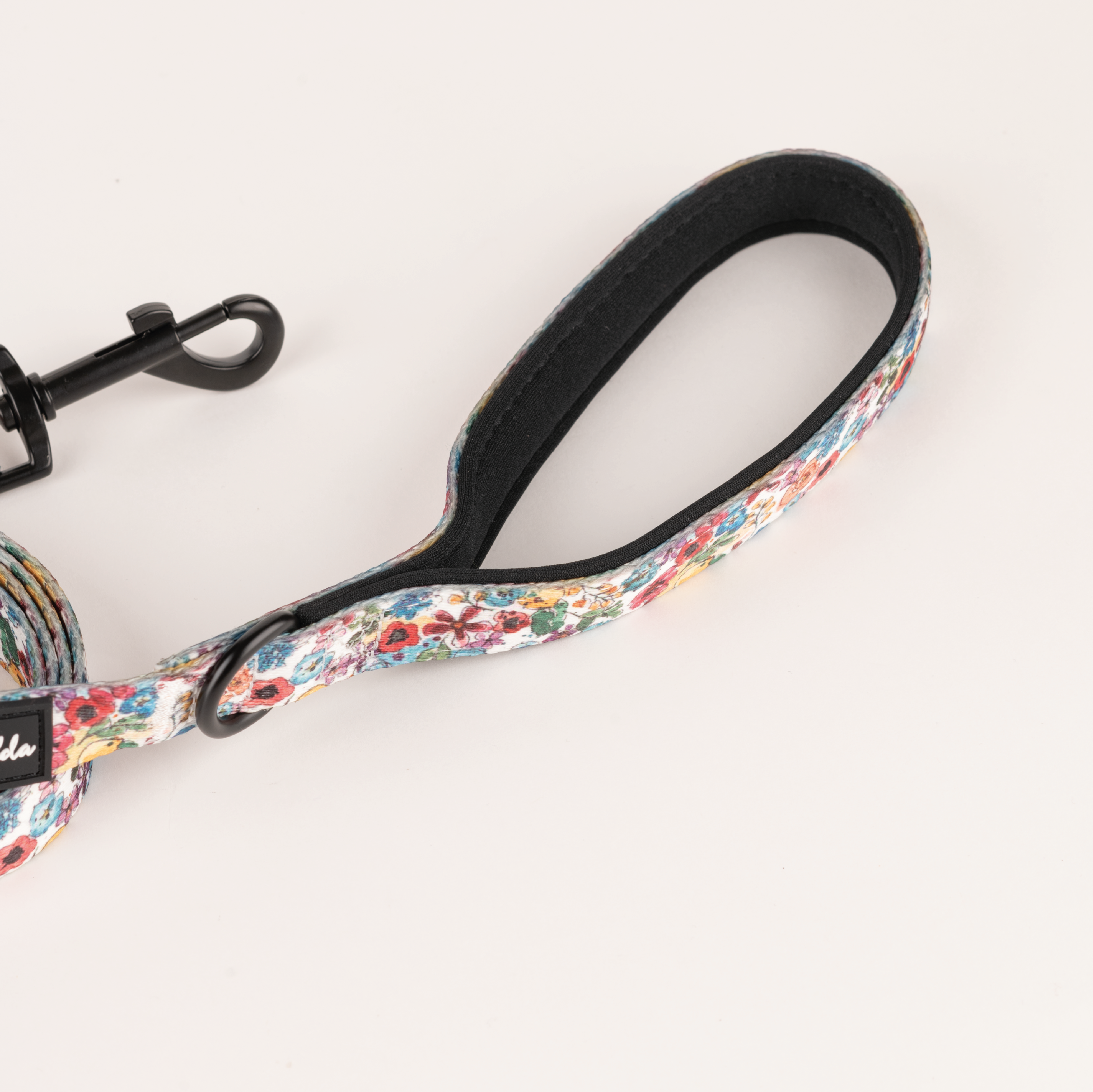 Guia para cães Petite Mafalda com estampa floral azul