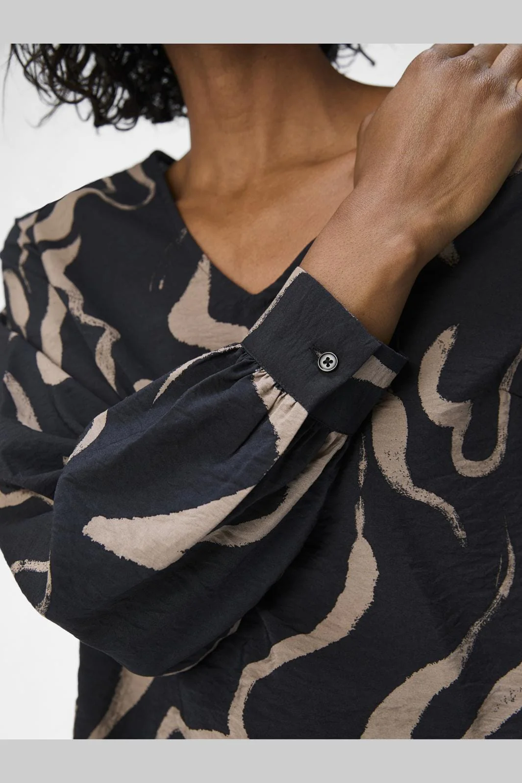 Object Objjacira L/S V-Neck Top